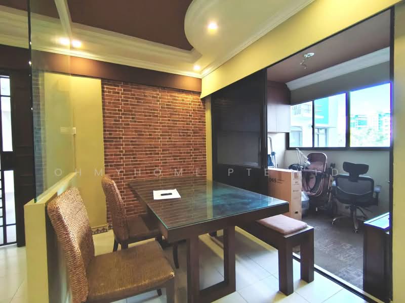 297D Choa Chu Kang Avenue 2, 297D Choa Chu Kang Avenue 2, 3 Bedrooms, 1,323 sqft, HDB Flat For Sale, by NOEL PHOON, 500209205 - Dining Room - PropertyGuru.com.sg