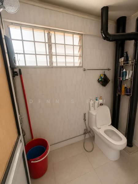 336 Ubi Avenue 1, 336 Ubi Avenue 1, 3 Bedrooms, 893 sqft, HDB Flat For Sale, by Dennis Lim, 500209210 - Bathroom - PropertyGuru.com.sg