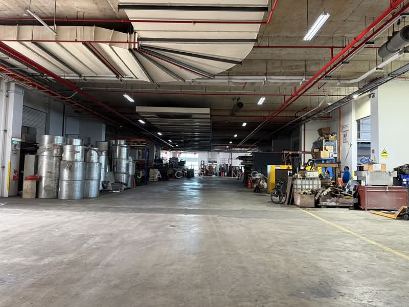 West Connect B2 Ramp-Up Factory | 2,400 Sq Ft | 40-Footer Access | Dual Shutters | High Ceiling, , 2,399 sqft, Factory / Workshop (B2) For Sale, by Jacq Ng, 500209214 - Interior - CommercialGuru.com.sg