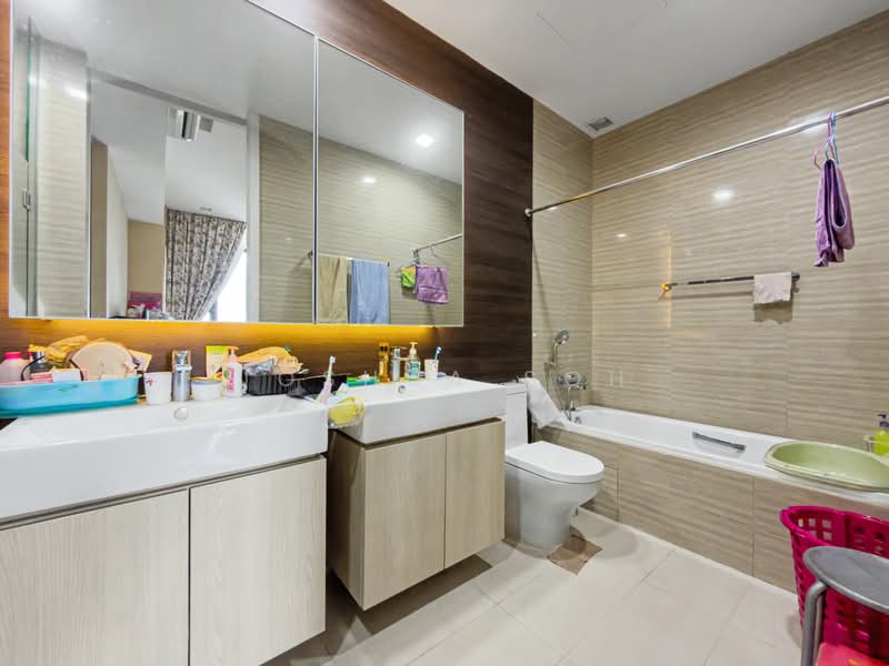 Sky Vue, 3 Bishan Street 15, 4 Bedrooms, 2,282 sqft, Condominium For Sale, by Joshua Soh, 500209219 - Bathroom - PropertyGuru.com.sg