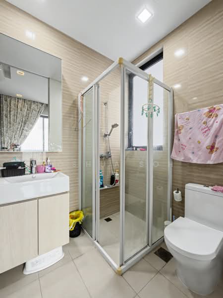 Sky Vue, 3 Bishan Street 15, 4 Bedrooms, 2,282 sqft, Condominium For Sale, by Joshua Soh, 500209219 - Bathroom 2 - PropertyGuru.com.sg