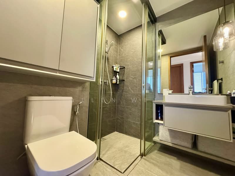 Ulu 鸟不生蛋 Bird don't lay eggs location BUT CHEAP very cheap !!!, , 4 Bedrooms, 1,033 sqft, Apartment For Sale, by Allen Wee, 500209224 - Bathroom - PropertyGuru.com.sg