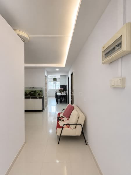511 Jurong West Street 52, 511 Jurong West Street 52, 2 Bedrooms, 796 sqft, HDB Flat For Sale, by Ahmad Firdaus Bin Alias, 500209228 - Corridor - PropertyGuru.com.sg