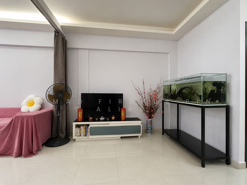 511 Jurong West Street 52, 511 Jurong West Street 52, 2 Bedrooms, 796 sqft, HDB Flat For Sale, by Ahmad Firdaus Bin Alias, 500209228 - Living Room - PropertyGuru.com.sg