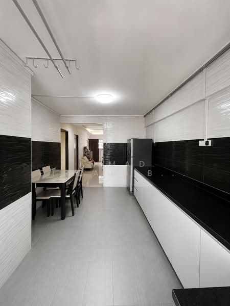 511 Jurong West Street 52, 511 Jurong West Street 52, 2 Bedrooms, 796 sqft, HDB Flat For Sale, by Ahmad Firdaus Bin Alias, 500209228 - Kitchen - PropertyGuru.com.sg