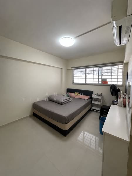 511 Jurong West Street 52, 511 Jurong West Street 52, 2 Bedrooms, 796 sqft, HDB Flat For Sale, by Ahmad Firdaus Bin Alias, 500209228 - Bedroom - PropertyGuru.com.sg
