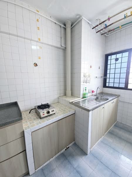 710 Clementi West Street 2, 710 Clementi West Street 2, 2 Bedrooms, 732 sqft, HDB Flat For Rent, by Forbes Seah, 500209230 - Kitchen - PropertyGuru.com.sg