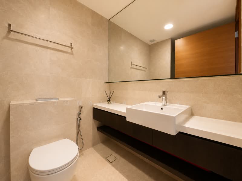 Skysuites @ Anson, 8 Enggor Street, 2 Bedrooms, 1,109 sqft, Condominium For Sale, by Jonathan Fok, 500209239 - Bathroom - PropertyGuru.com.sg