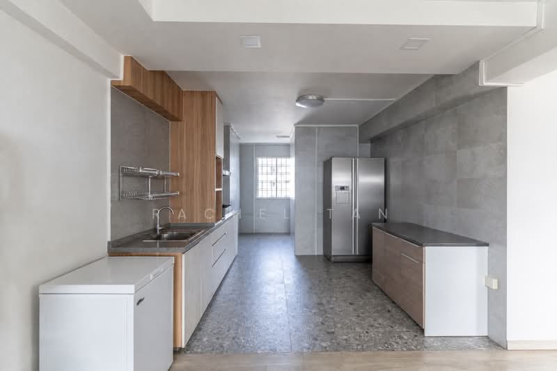 542 Hougang Avenue 8, 542 Hougang Avenue 8, 3 Bedrooms, 1,108 sqft, HDB Flat For Sale, by Rachel Tan, 500209242 - Kitchen - PropertyGuru.com.sg