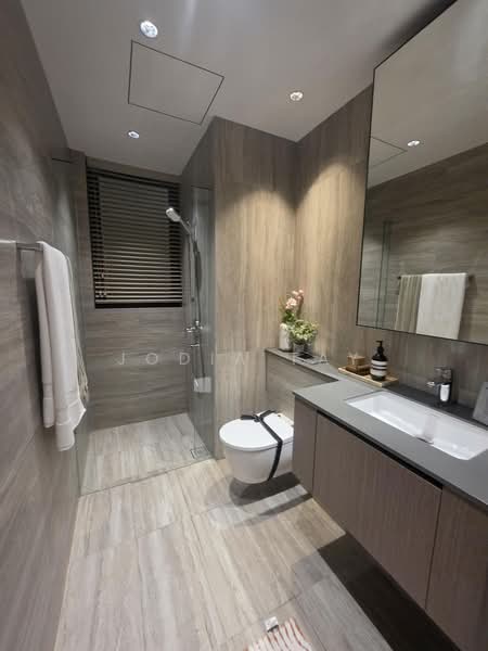 Sora, 73/74/76/78 Yuan Ching Road, 3 Bedrooms, 936 sqft, Condominium For Sale, by Jodia Tay, 500209246 - Bathroom - PropertyGuru.com.sg