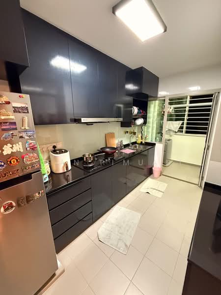 217B Compassvale Drive, 217B Compassvale Drive, 3 Bedrooms, 990 sqft, HDB Flat For Sale, by Sean Timuari, 500209247 - Kitchen - PropertyGuru.com.sg