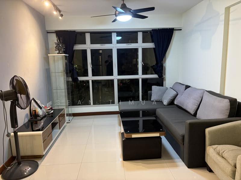 217B Compassvale Drive, 217B Compassvale Drive, Hougang / Punggol / Sengkang, 3 Bedrooms, 990 sqft, HDB Flat For Sale, by Sean Timuari, 500209247 - Living Room - PropertyGuru.com.sg