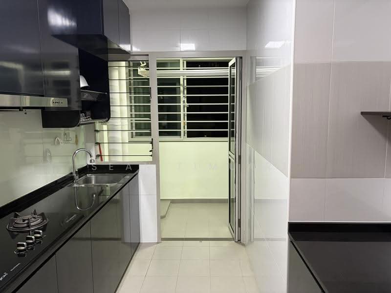 217B Compassvale Drive, 217B Compassvale Drive, Hougang / Punggol / Sengkang, 3 Bedrooms, 990 sqft, HDB Flat For Sale, by Sean Timuari, 500209247 - Kitchen - PropertyGuru.com.sg