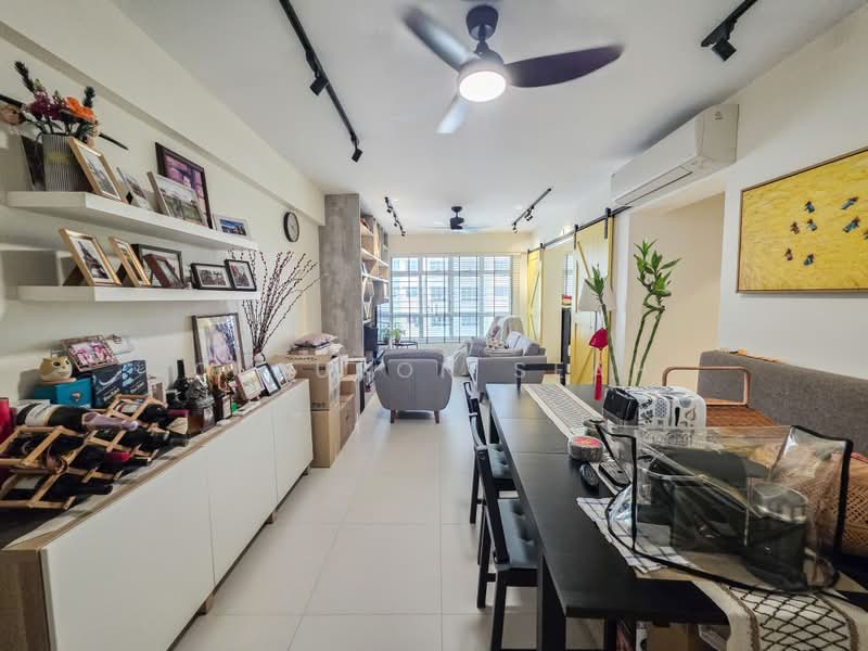 523D Tampines Central 7, 523D Tampines Central 7, 3 Bedrooms, 1,001 sqft, HDB Flat For Rent, by Clauson Seah, 500209260 - Living Room - PropertyGuru.com.sg