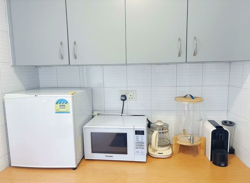 Goldhill Centre, 155-155B Thomson Road, 1,200 sqft, Business / Science Park For Rent, by Simon Chuah, 500209270 - Kitchen - CommercialGuru.com.sg