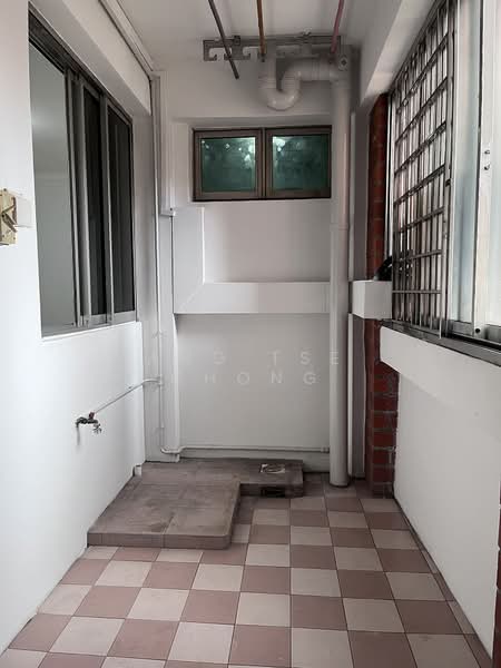 497D Tampines Street 45, 497D Tampines Street 45, 4 Bedrooms, 1,550 sqft, HDB Flat For Sale, by Ang Tse Chong, 500209271 - Balcony - PropertyGuru.com.sg