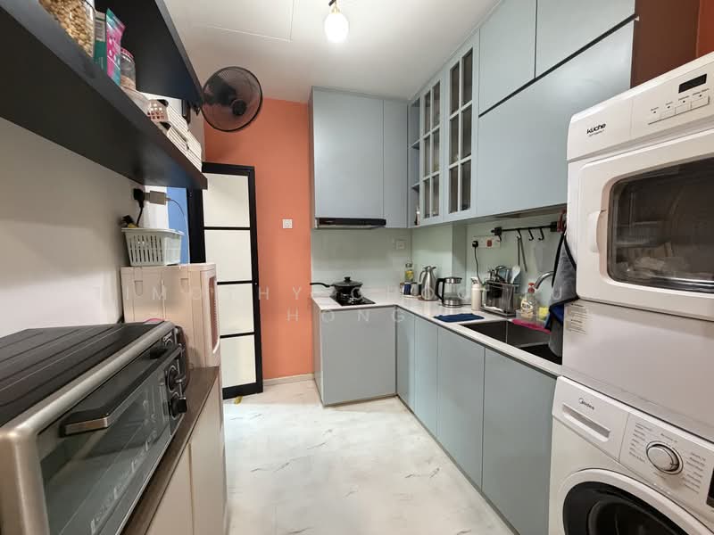 Azalea Park Condo, 8 Flora Road, 3 Bedrooms, 1,313 sqft, Condominium For Sale, by Timothy Choo Jun Hong, 500209275 - Kitchen - PropertyGuru.com.sg