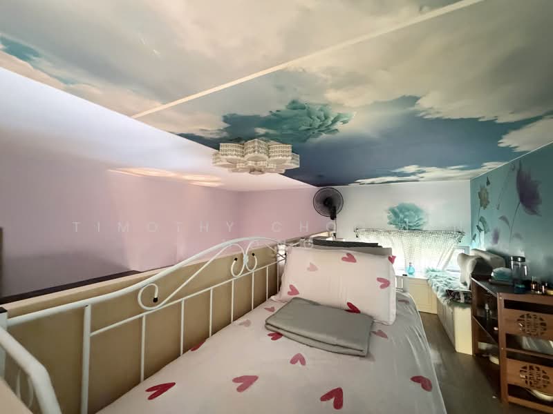 Azalea Park Condo, 8 Flora Road, 3 Bedrooms, 1,313 sqft, Condominium For Sale, by Timothy Choo Jun Hong, 500209275 - Bedroom loft - PropertyGuru.com.sg