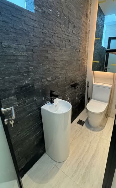 Kew Green, Kew Crescent, 4 Bedrooms, 2,882 sqft, Cluster House For Sale, by Nicole Teo, 500209283 - Bathroom - PropertyGuru.com.sg