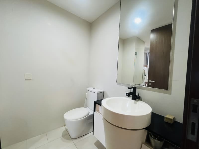 Ascentia Sky, 1 Alexandra View, 4 Bedrooms, 1,733 sqft, Condominium For Sale, by Marissa Soh, 500209286 - Bathroom - PropertyGuru.com.sg