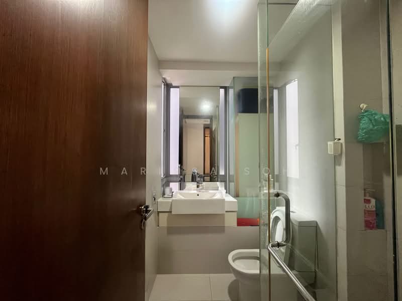 Ascentia Sky, 1 Alexandra View, 4 Bedrooms, 1,733 sqft, Condominium For Sale, by Marissa Soh, 500209286 - Bathroom - PropertyGuru.com.sg