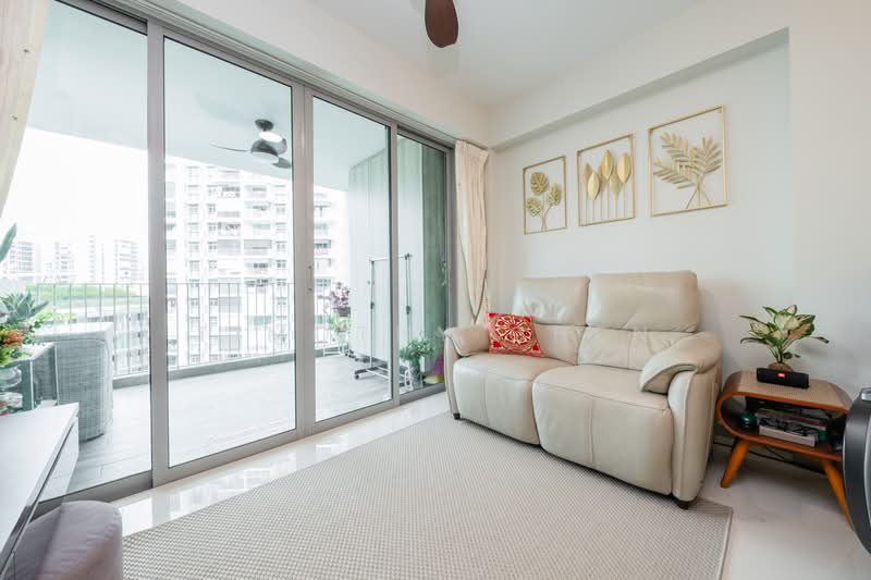 475C Upper Serangoon Crescent, 475C Upper Serangoon Crescent, 3 Bedrooms, 990 sqft, HDB Flat For Sale, by Timothy Chen, 500209295 - Living Room - PropertyGuru.com.sg