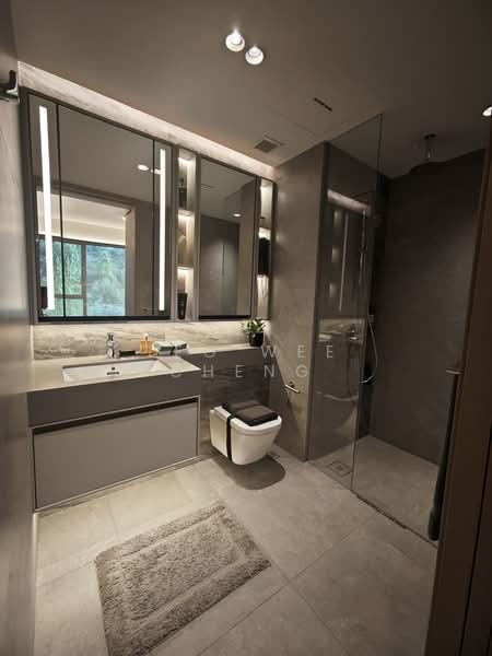 PENRITH, Margaret Drive, 2 Bedrooms, 614 sqft, Condominium For Sale, by Teo Wee Cheng, 500209297 - Bathroom - PropertyGuru.com.sg