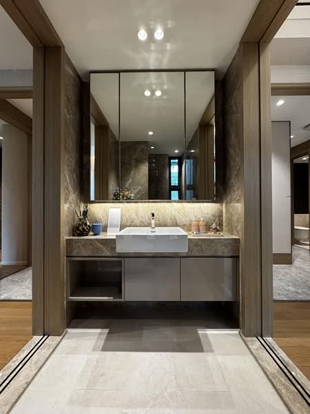 Watten House, 50 Shelford Rd, 5 Bedrooms, 2,368 sqft, Condominium For Sale, by Andy Lim 林佳俊, 500209301 - Bathroom - PropertyGuru.com.sg