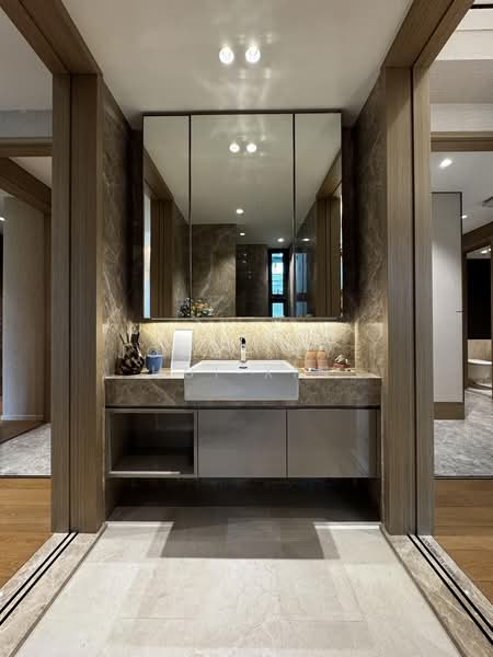 Watten House, 50 Shelford Rd, 5 Bedrooms, 2,368 sqft, Condominium For Sale, by Joyce Lye Hui Xin, 500209307 - Bathroom - PropertyGuru.com.sg