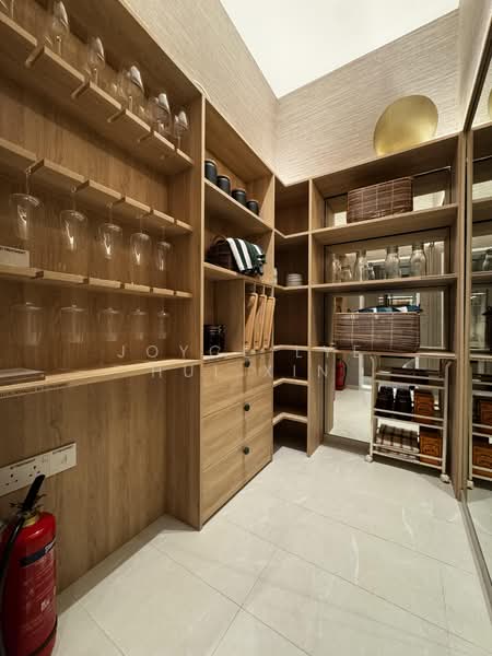 Watten House, 50 Shelford Rd, 5 Bedrooms, 2,368 sqft, Condominium For Sale, by Joyce Lye Hui Xin, 500209307 - PropertyGuru.com.sg