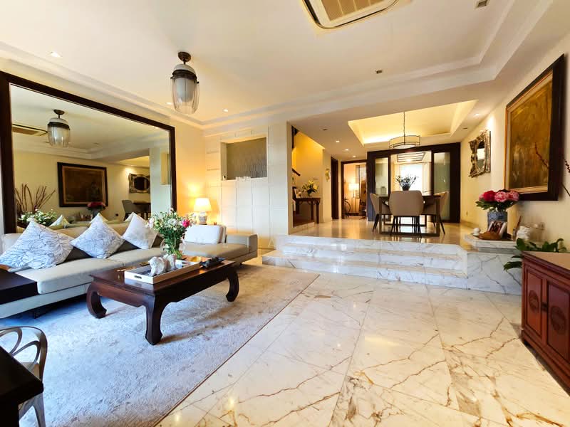 Rare Modern 3 storey 5 bedroom Raffles Girls/ Nanyang Pri / MRT !, , 5 Bedrooms, 3,200 sqft, Terraced House For Sale, by Julia Goh, 500209314 - Living Room - PropertyGuru.com.sg