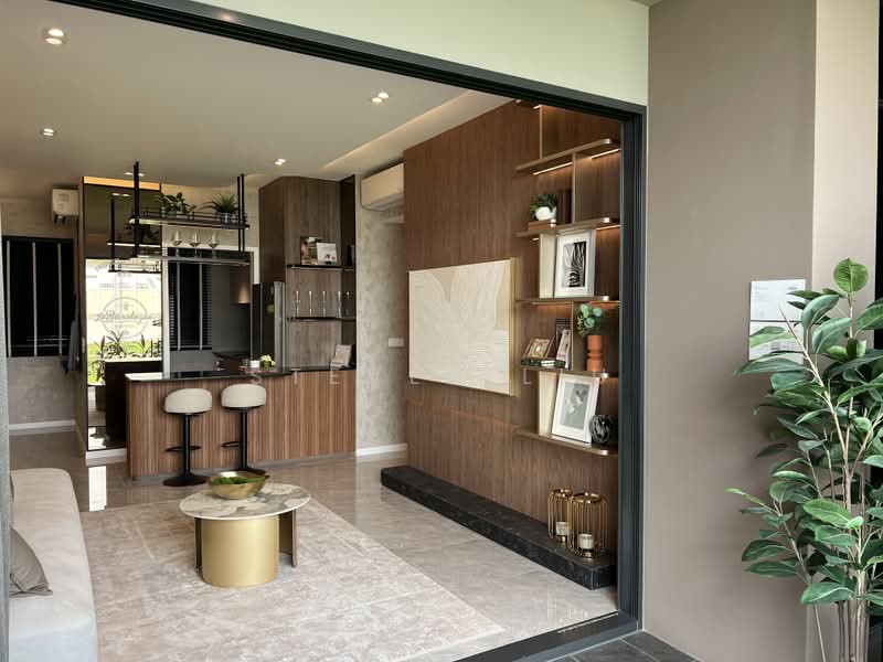 The Arcady At Boon Keng, 1037 Serangoon Road, Balestier / Toa Payoh, 3 Bedrooms, 1,195 sqft, Condominium For Sale, by Steven Liu, 500209334 - Living Room - PropertyGuru.com.sg