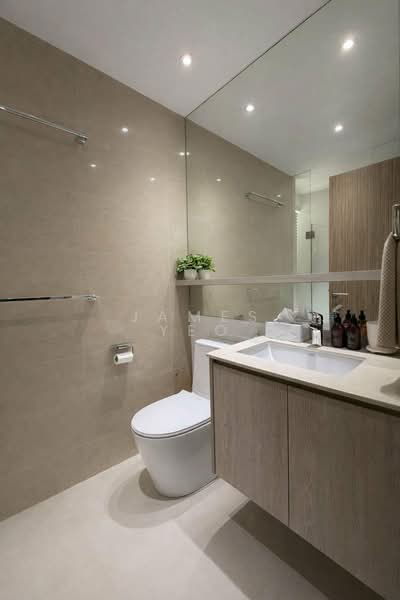 Trevista, 21 Lorong 3 Toa Payoh, 3 Bedrooms, 1,152 sqft, Condominium For Sale, by James Yeo, 500209337 - Bathroom - PropertyGuru.com.sg