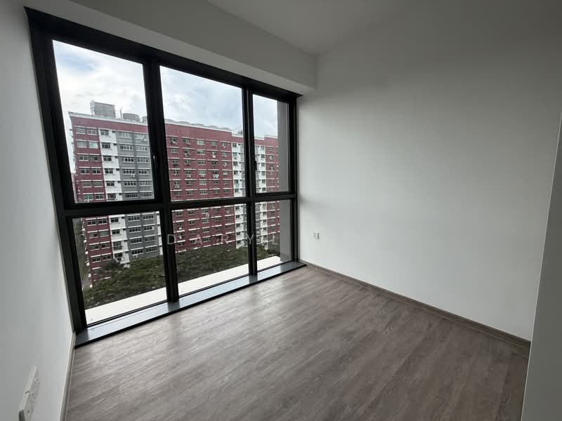 Lumina Grand, Bukit Batok West Ave. 5, Room Rental, 200 sqft, Condominium For Rent, by Daryl Tan, 500209341 - Master bedroom - PropertyGuru.com.sg
