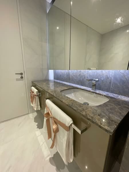 South Beach Residences, 28 South Beach Road, 4 Bedrooms, 2,357 sqft, Condominium For Sale, by Angela Chan, 500209344 - Bathroom - PropertyGuru.com.sg