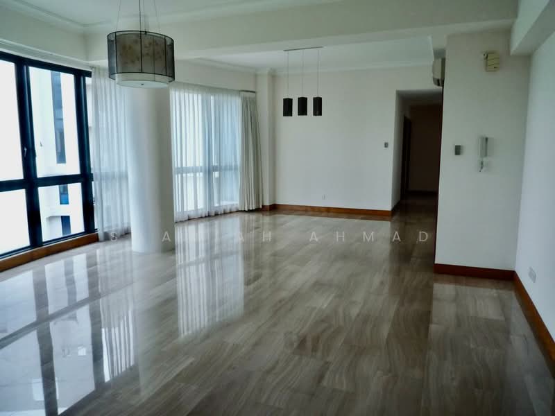 Tanglin View, 150 Prince Charles Crescent, 5 Bedrooms, 2,282 sqft, Condominium For Sale, by Saadiah Ahmad, 500209347 - Living Room - PropertyGuru.com.sg