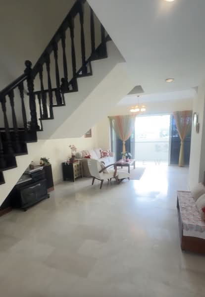 124 Tampines Street 11, 124 Tampines Street 11, 4 Bedrooms, 1,572 sqft, HDB Flat For Sale, by Daniel Liew, 500209351 - Living Room - PropertyGuru.com.sg