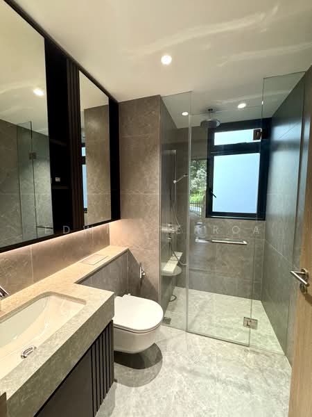 KI Residences At Brookvale, 22 Brookvale Drive, 3 Bedrooms, 1,173 sqft, Condominium For Sale, by Edwin Ferroa, 500209355 - Bathroom - PropertyGuru.com.sg