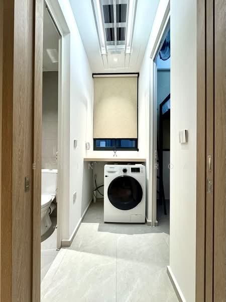 KI Residences At Brookvale, 22 Brookvale Drive, 3 Bedrooms, 1,173 sqft, Condominium For Sale, by Edwin Ferroa, 500209355 - Utility Yard WC - PropertyGuru.com.sg