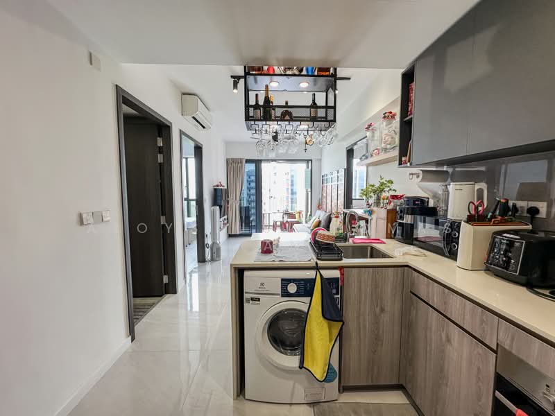 Riverfront Residences, 47 Hougang Avenue 7, 2 Bedrooms, 614 sqft, Condominium For Rent, by Aloysius Thomas Tan, 500209356 - Kitchen - PropertyGuru.com.sg