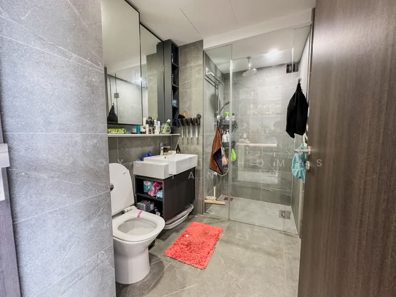 Riverfront Residences, 47 Hougang Avenue 7, 2 Bedrooms, 614 sqft, Condominium For Rent, by Aloysius Thomas Tan, 500209356 - Bathroom - PropertyGuru.com.sg