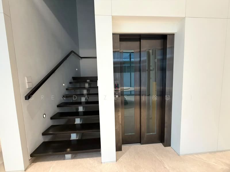 Bukit Timah Enclave ✧ Corner Terrace with Lift ✧ Near MRT & Schools, Chun Tin Road , Lorong Pisang Raja , Bukit Timah Road, 6 Bedrooms, 5,000 sqft, Corner Terrace For Rent, by Brenda Zee (徐黎倫), 500209358 - Staircase to Level 2 - PropertyGuru.com.sg