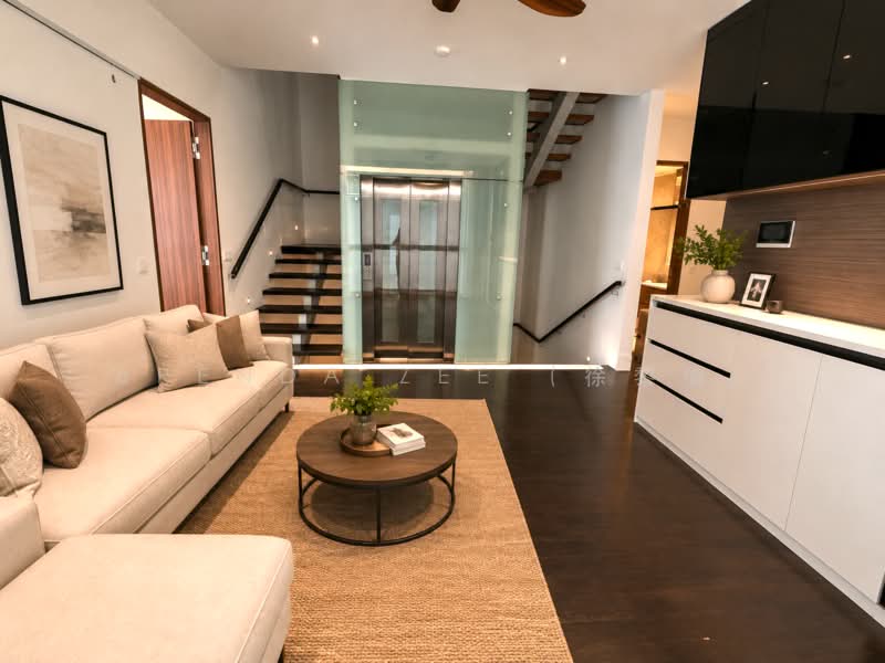 Bukit Timah Enclave ✧ Corner Terrace with Lift ✧ Near MRT & Schools, Chun Tin Road , Lorong Pisang Raja , Bukit Timah Road, 6 Bedrooms, 5,000 sqft, Corner Terrace For Rent, by Brenda Zee (徐黎倫), 500209358 - Family Area - PropertyGuru.com.sg