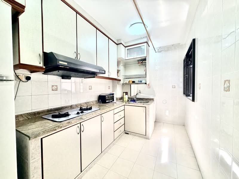 980A Buangkok Crescent, 980A Buangkok Crescent, 3 Bedrooms, 915 sqft, HDB Flat For Sale, by Micain Ong, 500209365 - Kitchen - PropertyGuru.com.sg