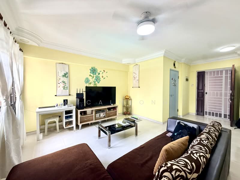 980A Buangkok Crescent, 980A Buangkok Crescent, 3 Bedrooms, 915 sqft, HDB Flat For Sale, by Micain Ong, 500209365 - Living Room - PropertyGuru.com.sg
