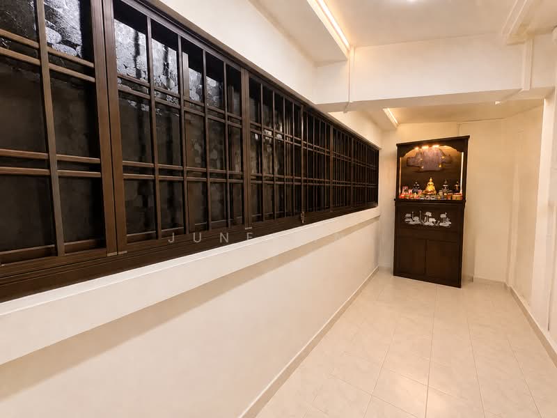 753 Yishun Street 72, 753 Yishun Street 72, 2 Bedrooms, 828 sqft, HDB Flat For Sale, by June Ling, 500209386 - Access Balcony - PropertyGuru.com.sg