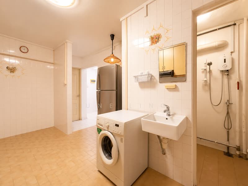 753 Yishun Street 72, 753 Yishun Street 72, 2 Bedrooms, 828 sqft, HDB Flat For Sale, by June Ling, 500209386 - Interior - PropertyGuru.com.sg