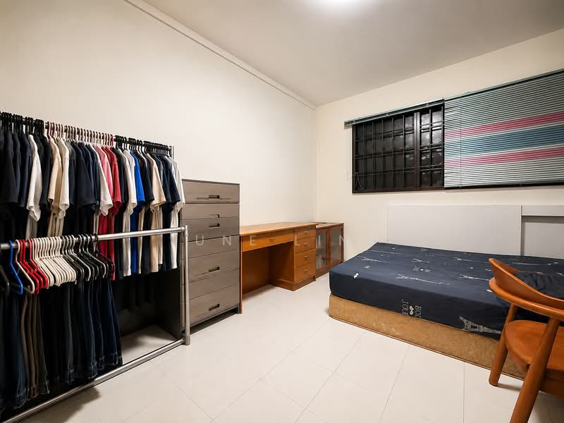 753 Yishun Street 72, 753 Yishun Street 72, 2 Bedrooms, 828 sqft, HDB Flat For Sale, by June Ling, 500209386 - Bedroom - PropertyGuru.com.sg