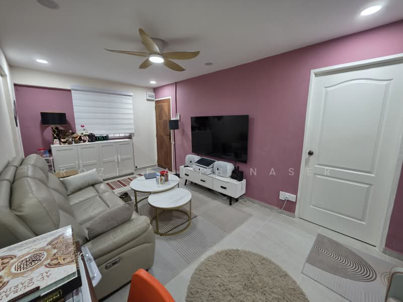 237 Yishun Ring Road, 237 Yishun Ring Road, 3 Bedrooms, 721 sqft, HDB Flat For Rent, by Rozi Faith Naser, 500209389 - Living Room - PropertyGuru.com.sg