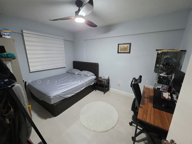 237 Yishun Ring Road, 237 Yishun Ring Road, 3 Bedrooms, 721 sqft, HDB Flat For Rent, by Rozi Faith Naser, 500209389 - Bedroom - PropertyGuru.com.sg